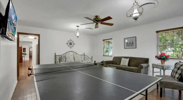 Spacious Home - Fire Pit, BBQ and Outdoor Seating!, Reserva ahora Hotel Stonewall 