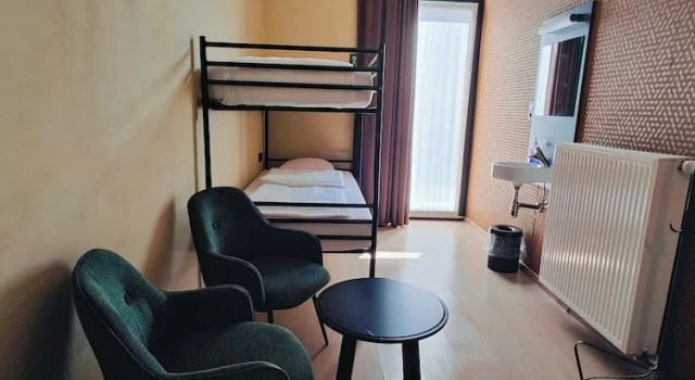 Четырёхместный семейный номер Leuven City Hostel