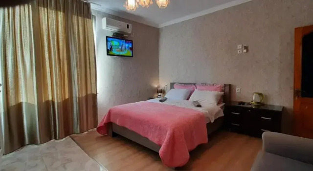Guesthouse Next to beach, Book Hotel Batumi 