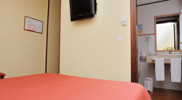 Двухместный номер Standard с балконом Hostal Jayma