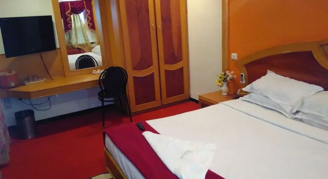 Hotel Sathyam, Забронировать Отель Отели штата Тамилнада с бассейном, Бассейн