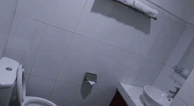 Ratu Boarding House & Homestay, Rezerwuj Hotel Hotele 3-gwiazdkowe w Malang, w pobliżu Universitas Brawijaya Malang, 3*