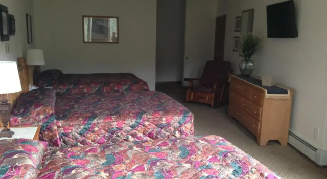 Семейный номер Standard Soda Butte Lodge