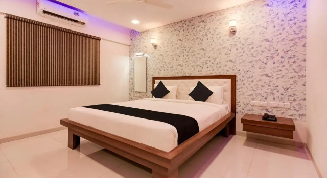 Hotel Vrushali Inn