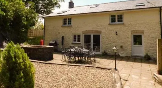 Penuwch Fach, Book Feriehus Trawscoed Glamorgan