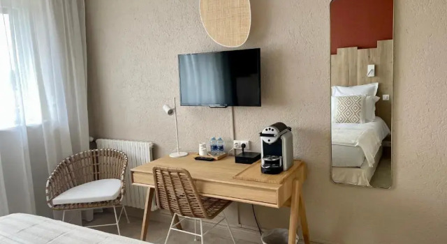 Номер Comfort Hôtel BO & MIA