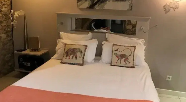 Loge Saint Jean, Забронировать Отель Лион Rhône, рядом с Площадь Белькур
