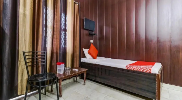 Номер Deluxe SPOT ON 64883 Downtown Stays