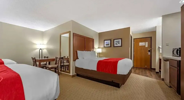 Шестиместный люкс Comfort Inn Valentine