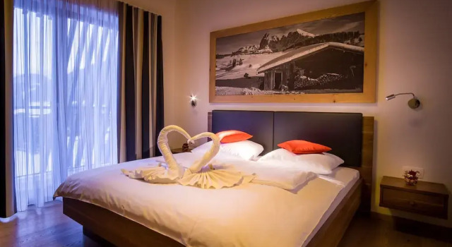 Апартаменты Deluxe с 2 комнатами с балконом Apartments Dolomit-Royal