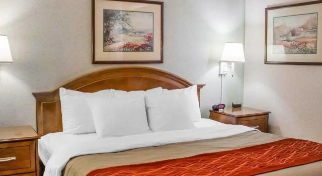 Номер Standard Comfort Inn & Suites Streetsboro - Kent