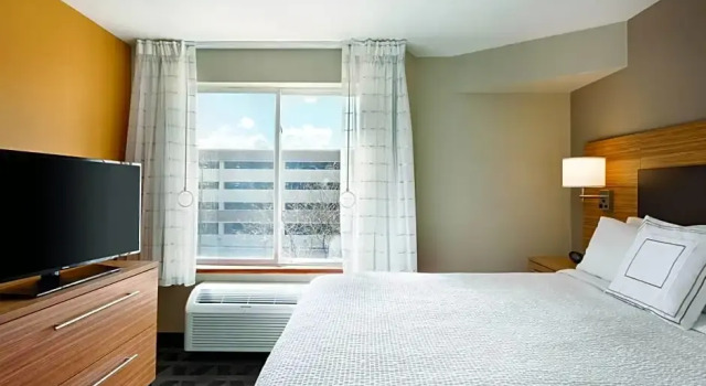 Четырёхместный люкс с 2 комнатами TownePlace Suites by Marriott Denver Downtown