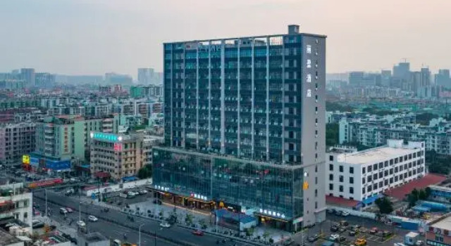 LIV Hotel (Guangzhou Baiyun Railway Station), Boek Hotel Hotels in Guangdong met parkeren, Parkeren