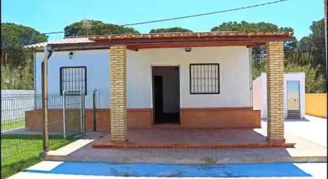 Bungalow en Conil con piscina, Забронировать Отель Конил-де-ла-Фронтера Коста-де-ла-Лус