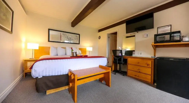 Номер Standard Lakeview Motel