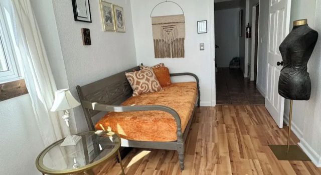 Chic Santa Paula Home w/ Mountain & City Views!, Rezerwuj Hotel Santa Paula Kalifornia