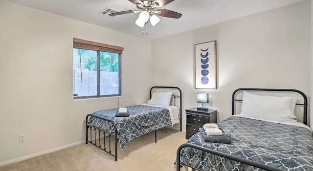 Avondale Home w/ Pool, 5 Mi to State Farm Stadium!, Забронировать Фермерский дом Эйвондейл 