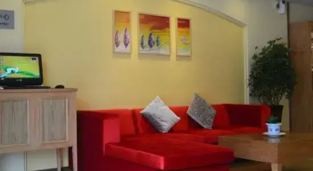 Homeinn Pebble Hotel (Qingdao North Station Licun Pedestrian Street)