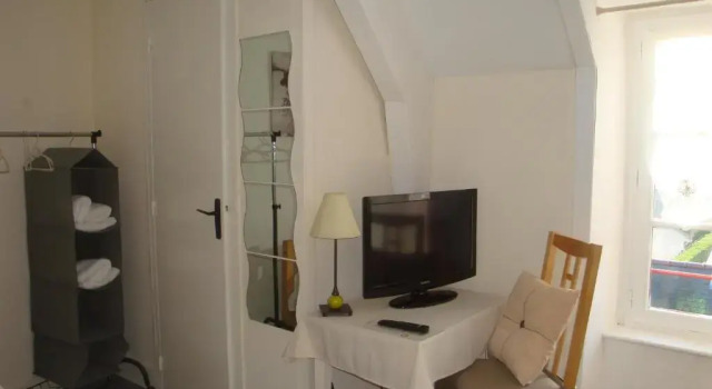 Трёхместный номер Standard Hôtel Auberge du Château