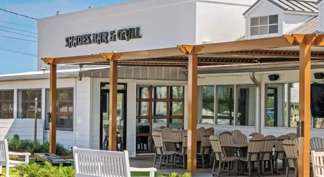 4BR Pet-friendly Retreat on 30a, Steps From Beach & Pool, Book Feriehus Villaer i Florida, Villa