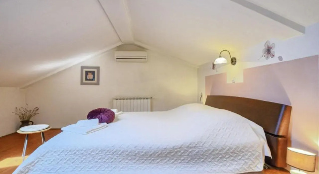 Villa Rosana in Muntić - Haus für 4-5 Personen, Book Villa Muntić Pula Region