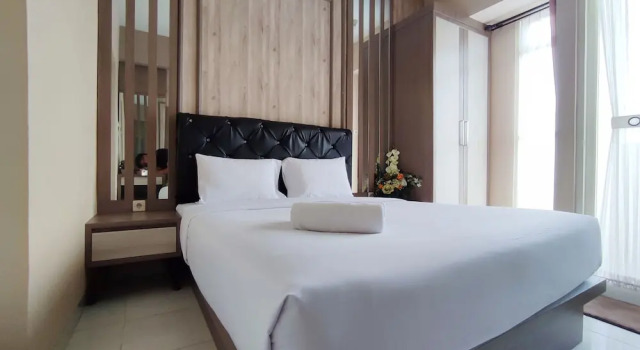 Comfortable And Modern 1Br Without Living Room At Amartha View Apartment