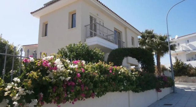Mandevilla, Boek Hotel Pissouri Limassol