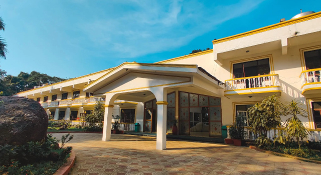Bambolim Beach Resort, Reservar Resort Hotéis SPA em Goa, SPA