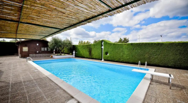 Коттедж с 3 комнатами I CINQUE TRULLI with Swimming Pool