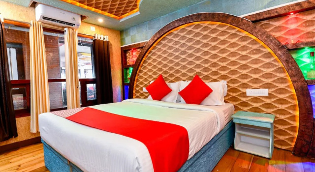 OYO 22272 Houseboat Anugraha 8 Bhk