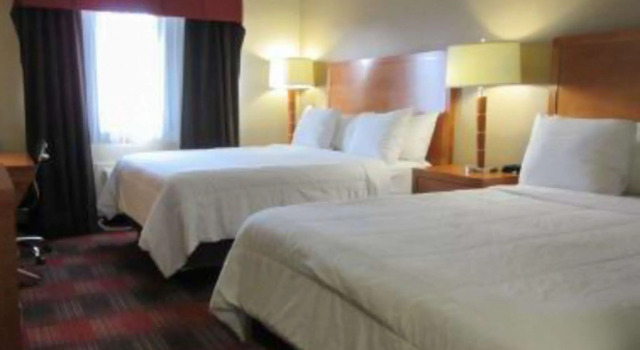 Четырёхместный номер Standard Quality Inn & Suites Airport