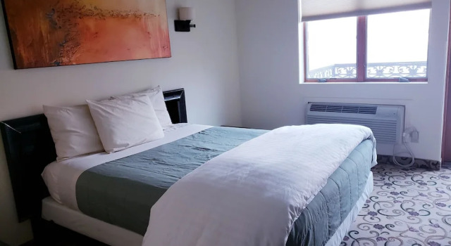 Двухместный номер Deluxe с балконом Lowell Inn