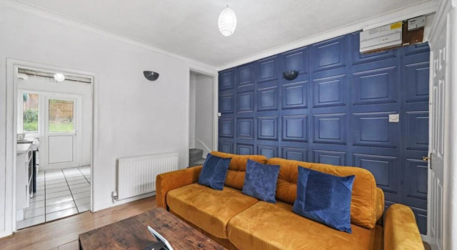 Cosy 2-bed House in London With Free Parking
