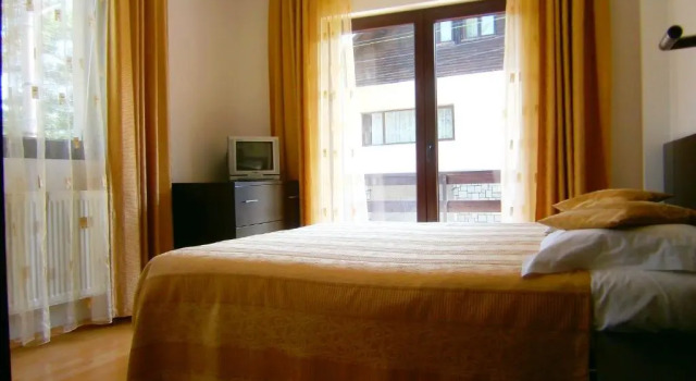 Апартаменты Hotel Silvia Apart Sinaia