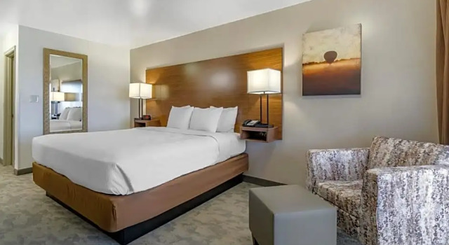 Номер Standard с видом на бассейн Best Western PLUS Lake Front Hotel
