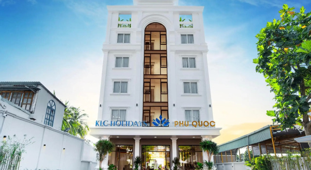 KLC Holidays Phu Quoc Hotel, Rezerwuj Hotel Hotele w Mekong Delta z basenem, Basen