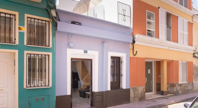 Duplex Alicante Center, Забронировать Отель Отели Аликанте 3 звезды, рядом с Археологический музей Аликанте, 3*