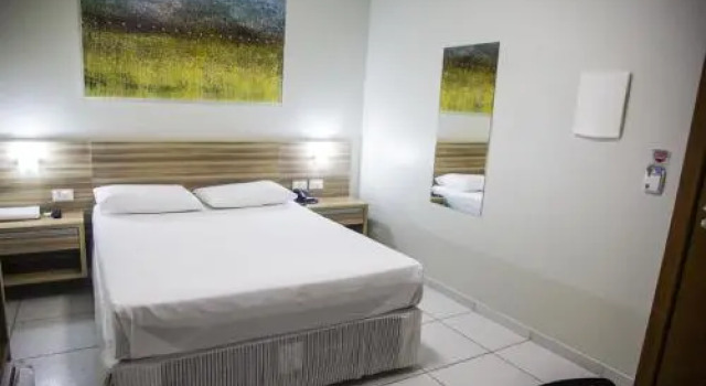 Hotel Baeza, Забронировать Отель  