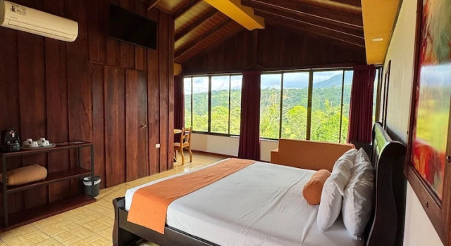 Двухместное бунгало Deluxe с видом на горы Arenal Roca Lodge