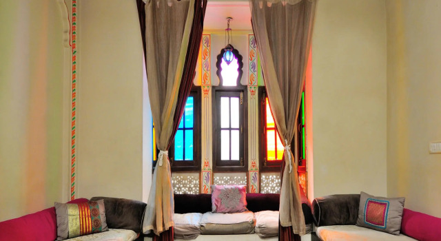 Jyoti Mahal A Royal Heritage Hotel - 5 Mins from New Delhi Railway station & 2Mins From Metro