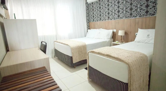 Номер Executive CHA Royal Plaza Hotel