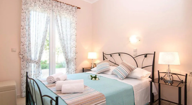 Villa Regina, Book Villa Divarata Kefalonia