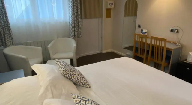 Двухместный номер Standard Contact hôtel - Hôtel Les Bleuets & SPA