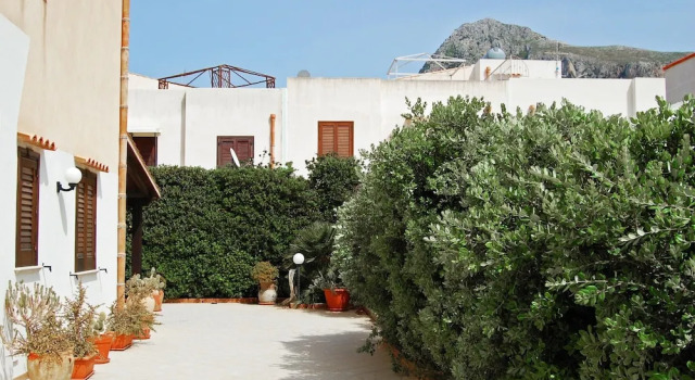 I Tre Golfi Villetta Granada, Book Vacation Home Hotels in Sicily with Parking, Parking