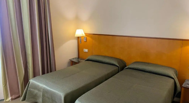 Hostal Meson Pepa, Book Hotel Billige hoteller i La Rioja