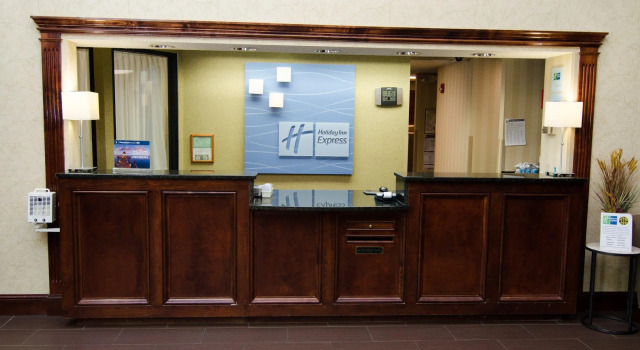 Holiday Inn Express Hotel & Suites Lexington-Hwy 378, 预订 酒店 莱克星顿 南卡罗来纳州