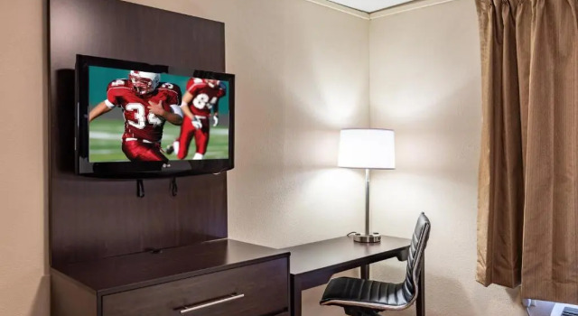 Четырёхместный люкс Red Roof PLUS+ & Suites Atlanta Airport South