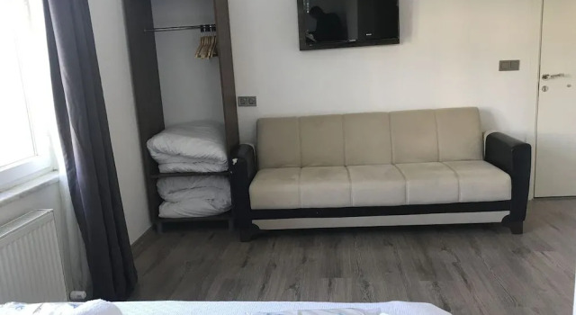 Parli Hotel