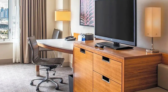 Номер с видом на озеро Hyatt Regency McCormick Place Chicago