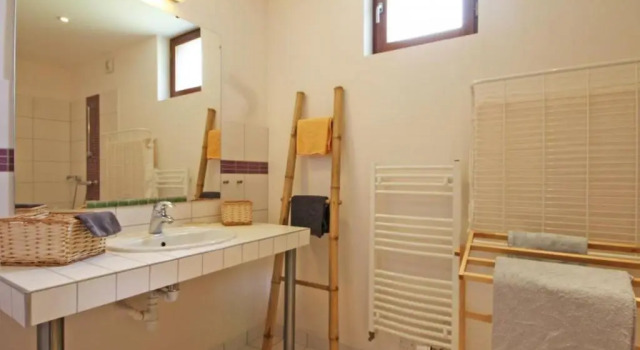 Gîte Juvigny-Sous-Andaine, 6 pièces, 12 personnes - FR-1-497-18, Rezerwuj Hotel Juvigny-Val-d'Andaine Francja